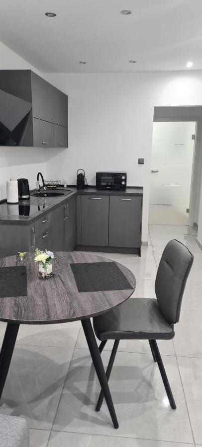 Apartman Julija 1 Rijeka Eksteriør billede