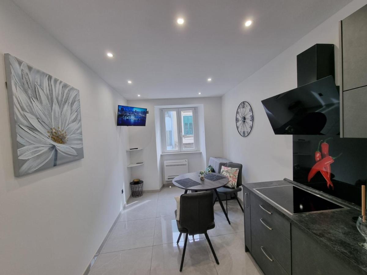 Apartman Julija 1 Rijeka Eksteriør billede